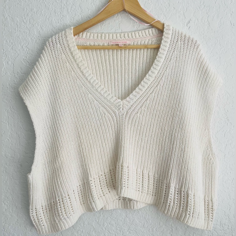 Victoria’s Secret Black Knit Sleeveless Sweater Vest In White Size Large - Picture 2 of 6